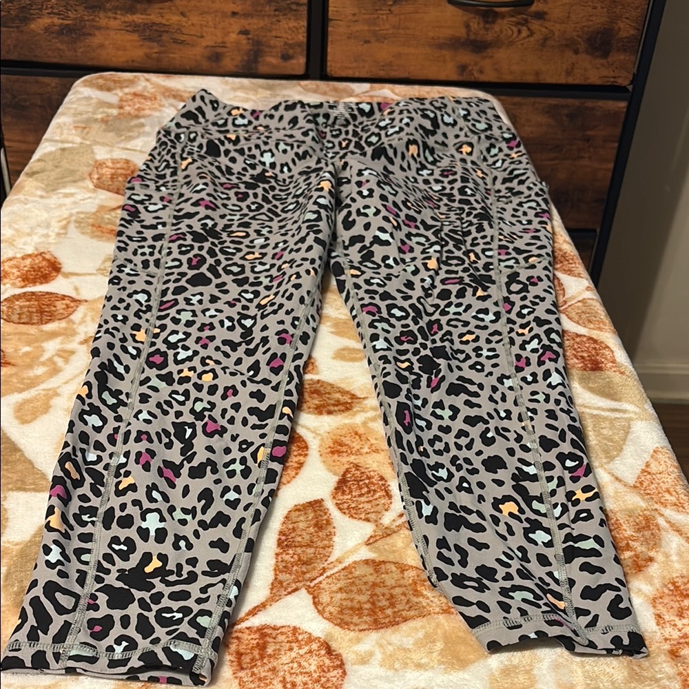 Torrid size 2 active Gray Leopard Print Leggings